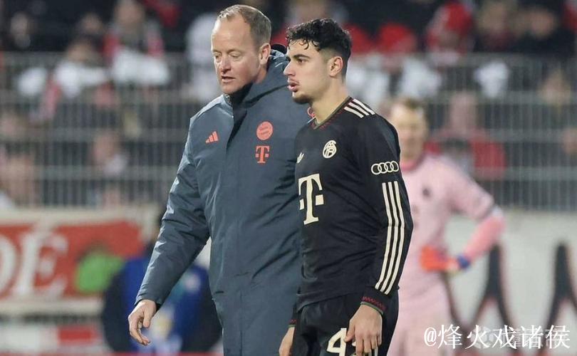 埃贝尔谈帕夫洛维奇受伤情况：疑似肌肉问题